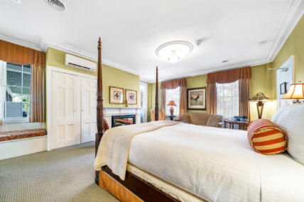 A wide shot of the Newark Room in The Charles Hotel in Niagara-on-the-Lake.