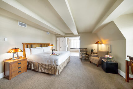 Honeymoon suite at Niagara's Finest Hotels
