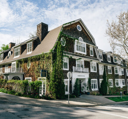 The Harbour House Hotel in Niagara-on-the-Lake.