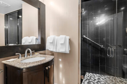 The bathroom in the Club Room with Whirlpool and Fireplace at the Shaw Club in Niagara-on-the-Lake.