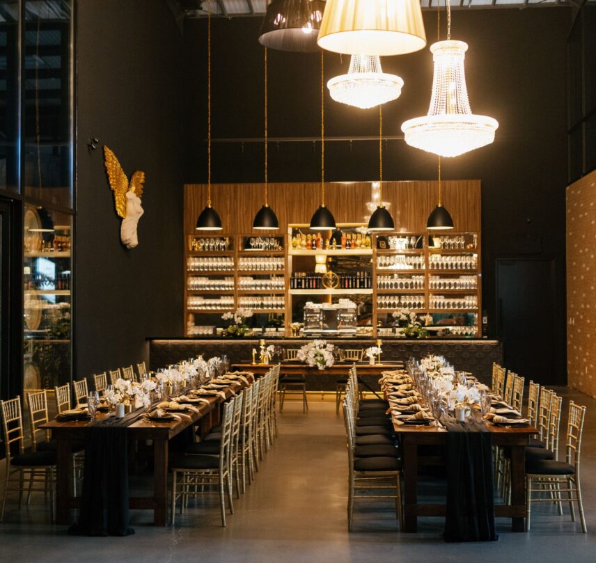 Luxurious vineyard weddings at Amo Estate Winery in Niagara on the Lake